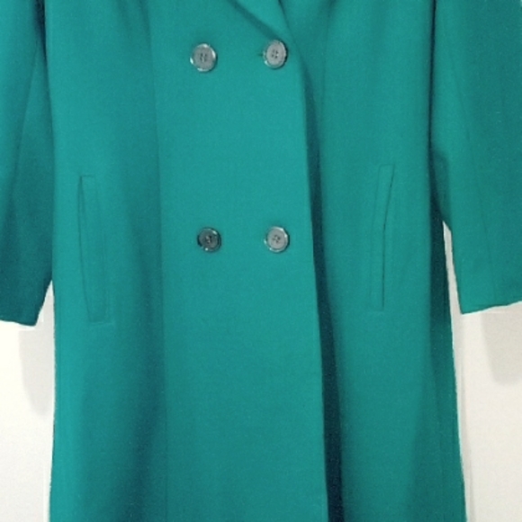 Traditional green long wool coat - Picture 3 of 7
